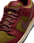 Nike SB Dunk Low Pro Dark Team Red / Burgundy Crush HQ1625-600