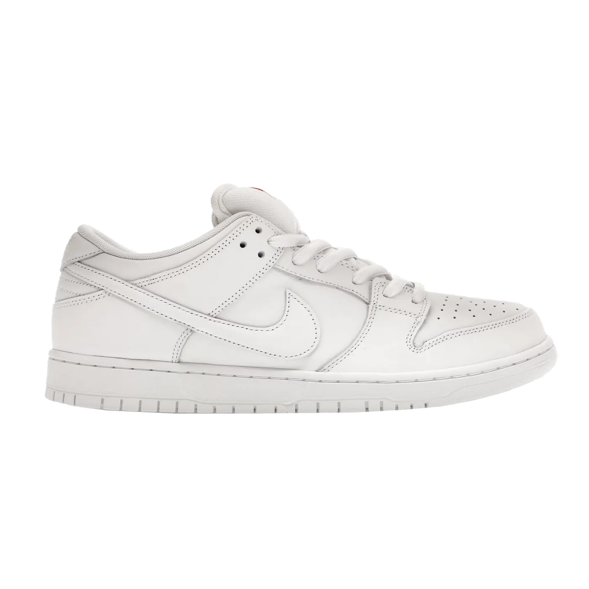 Nike sb shoes all white online
