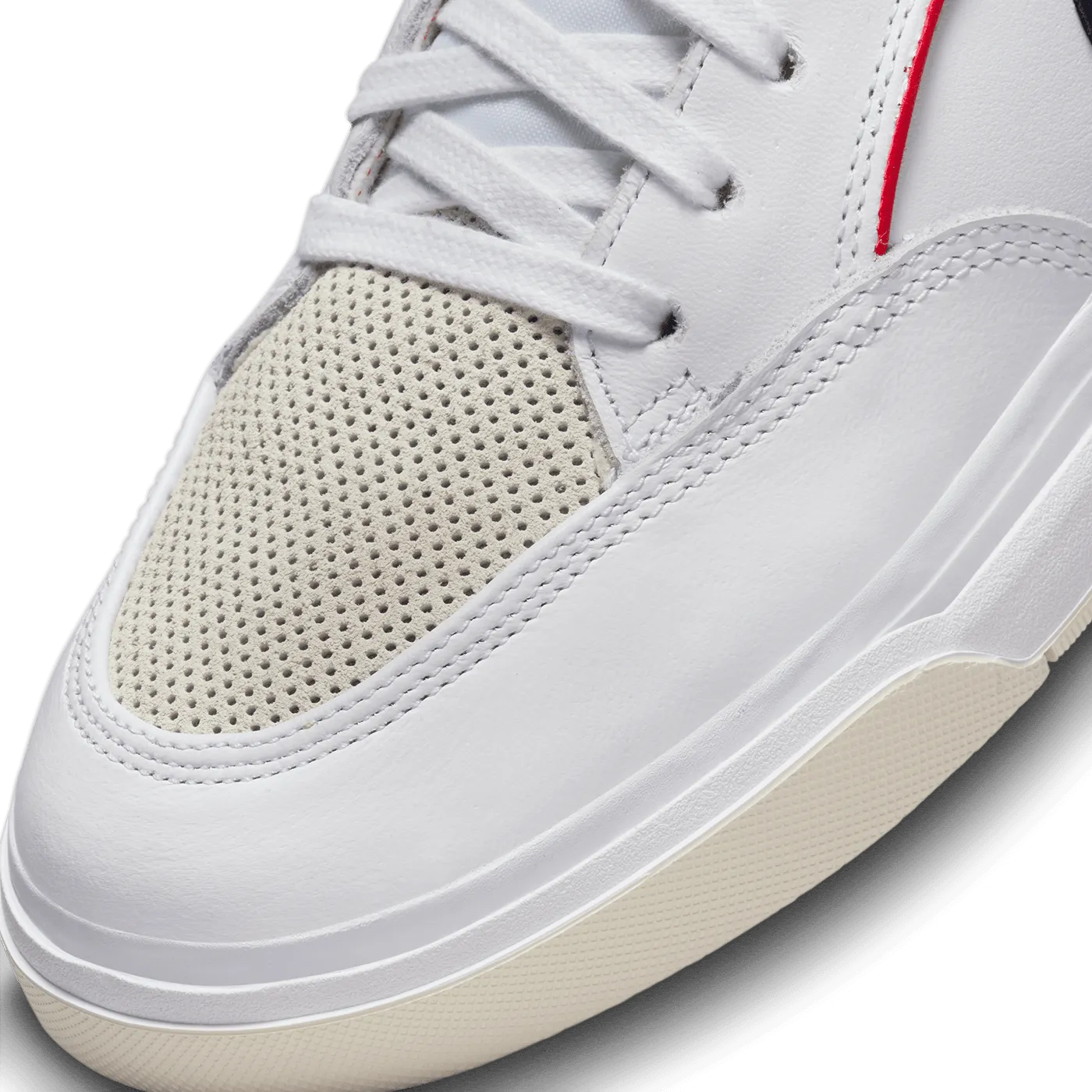Nike SB React Leo Shoe White Midnight Navy Red FD0268-100