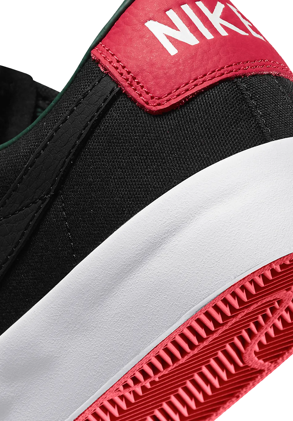 Nike SB Zoom Blazer GT Low Pro Black Red Green ONLINE ONLY - ARROW & BEAST