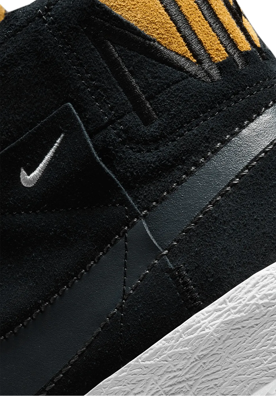 Black nike blazer mid sales
