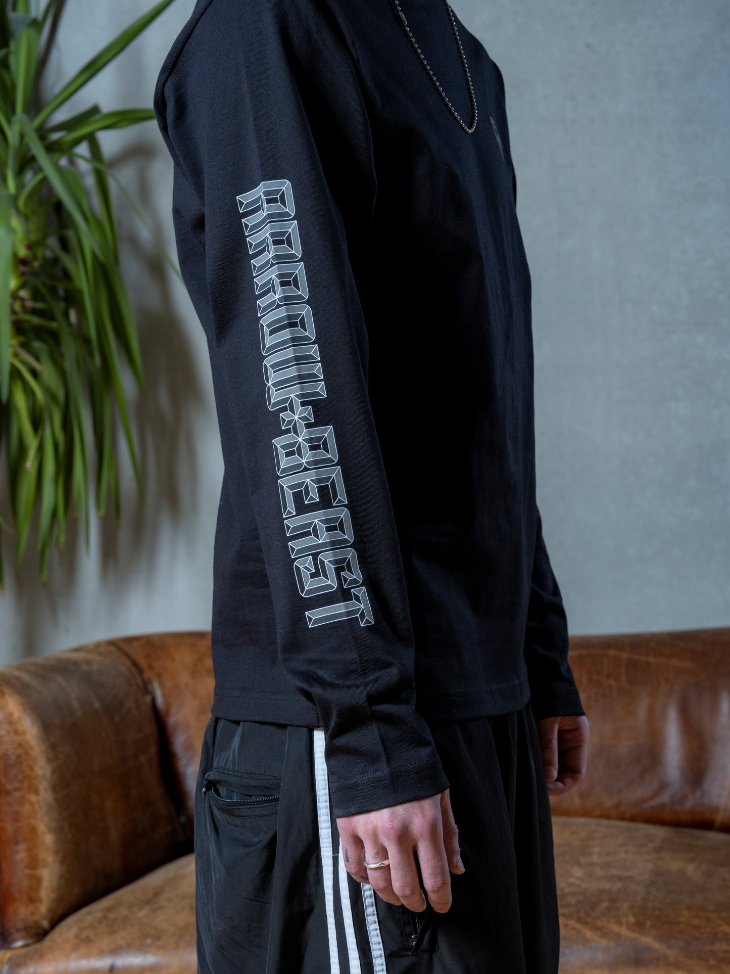 Arrow & Beast Tiles LS-Shirt Black