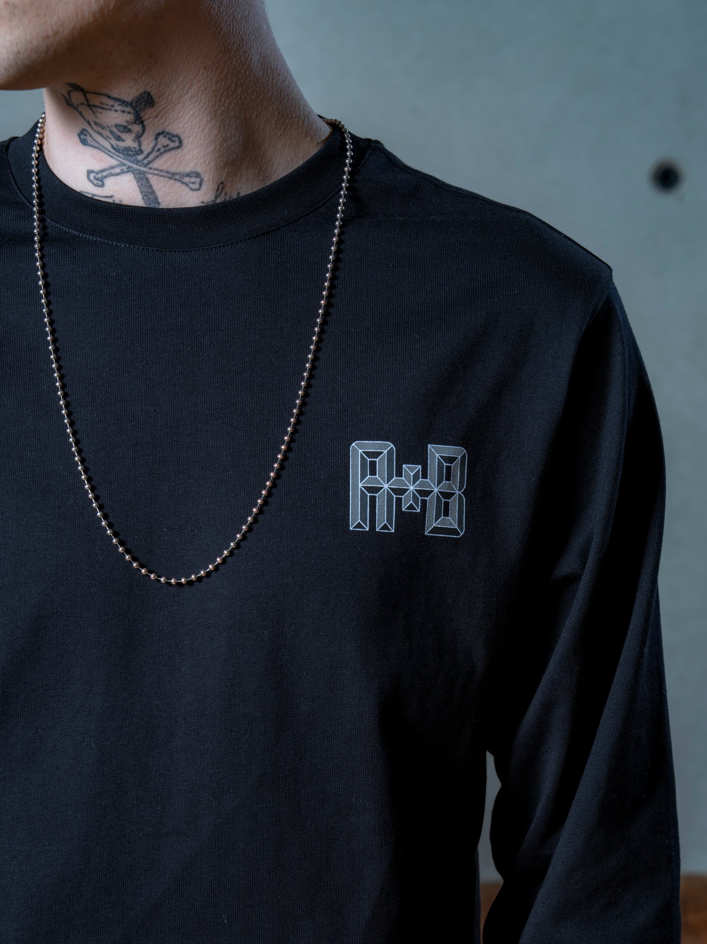 Arrow & Beast Tiles LS-Shirt Black