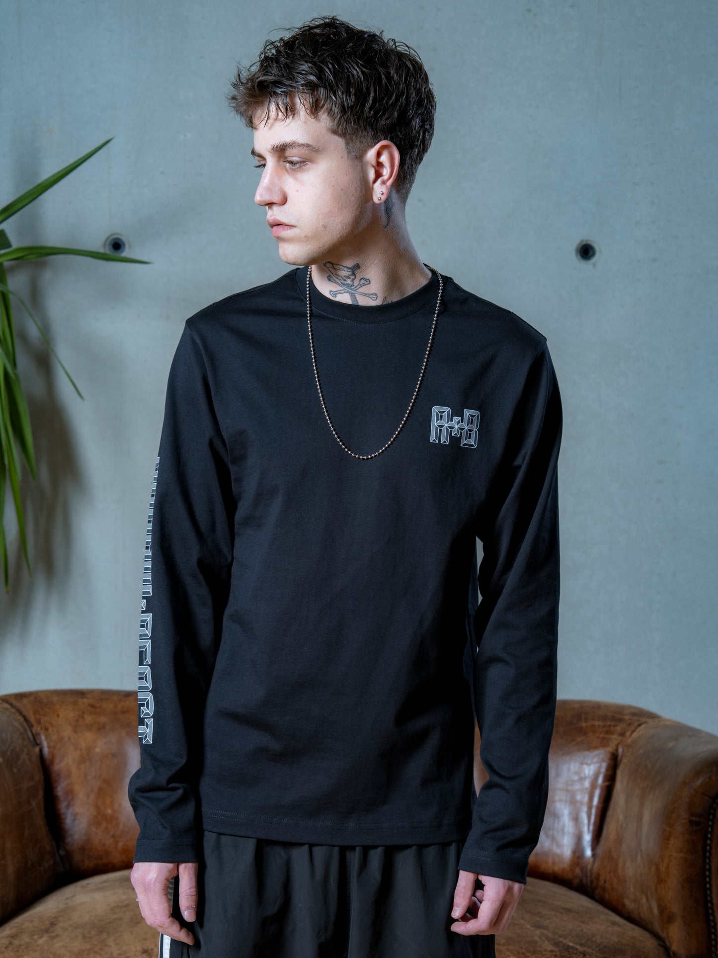 Arrow & Beast Tiles LS-Shirt Black