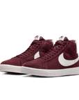 Nike SB Zoom Blazer Mid Burgundy Crush FD0731-600