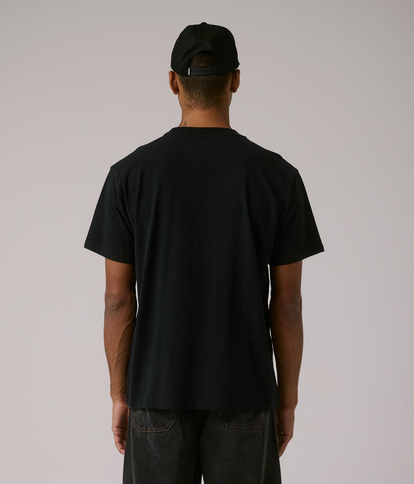 FORMER MERCHANDISE DARING T-SHIRT BLACK