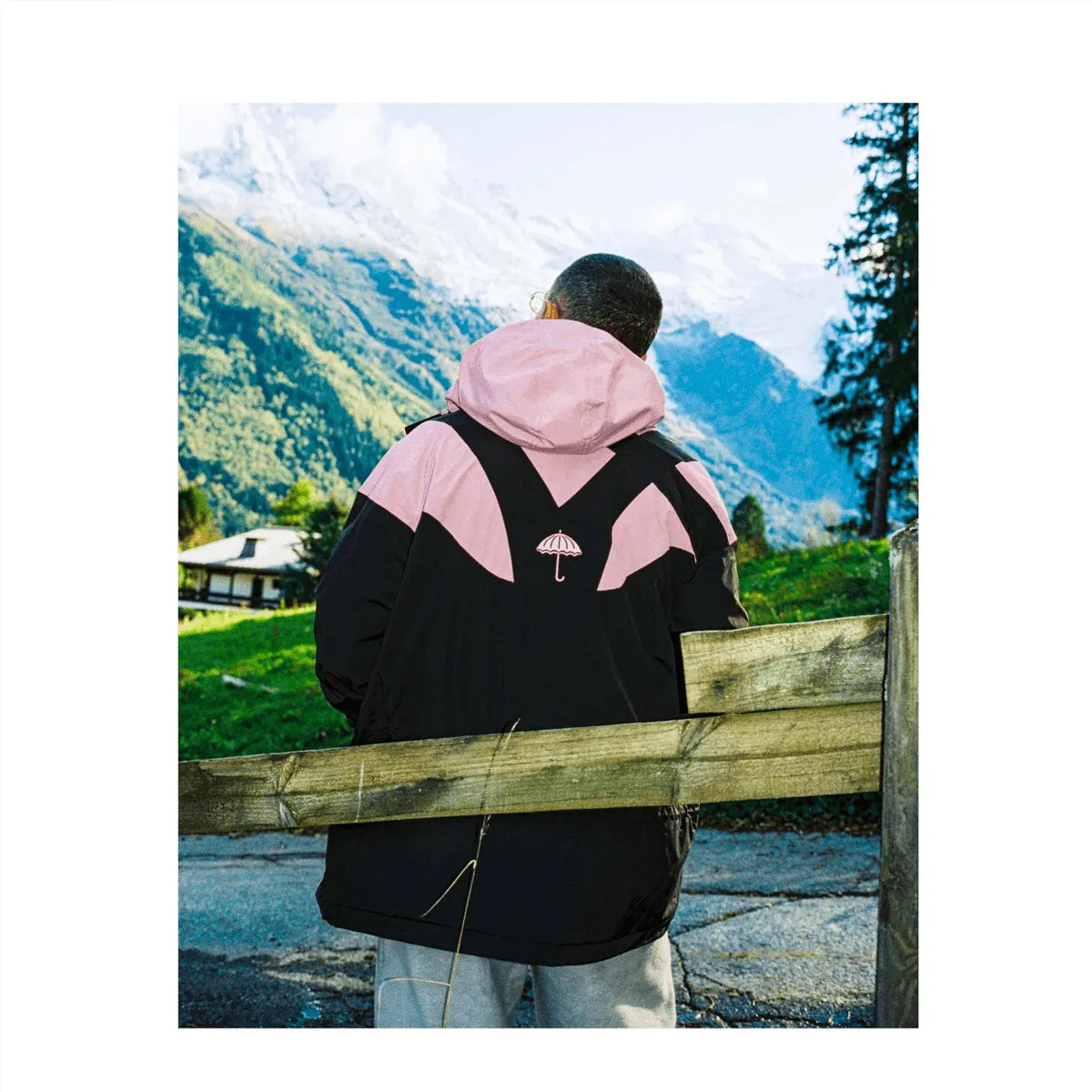 Hélas Limited Schuss Wind Jacket Black Pink - ARROW & BEAST