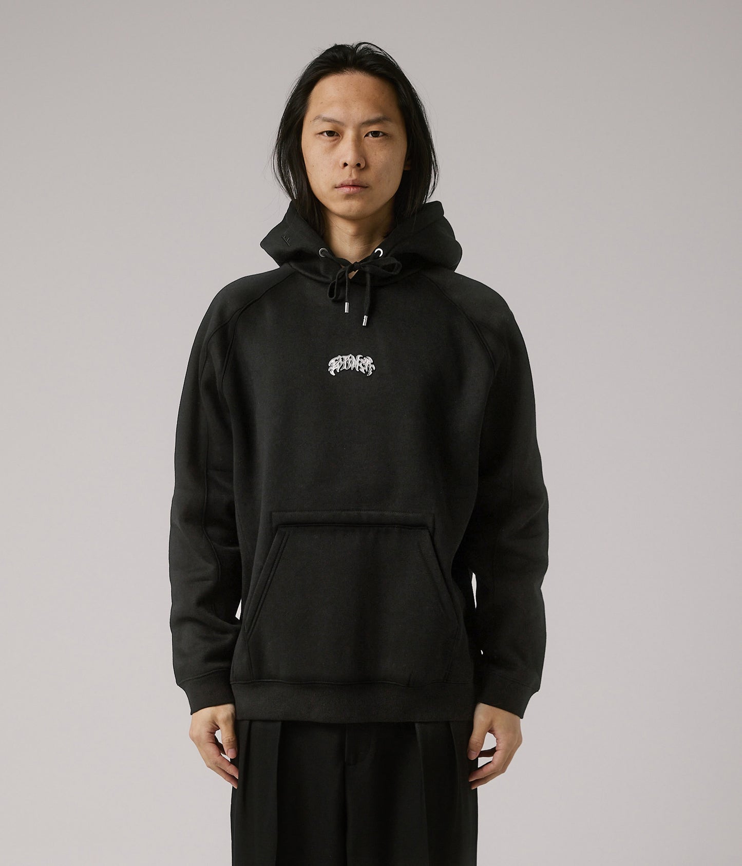 FORMER MERCHANDISE PUNCTURE METAL HOOD WASHED BLACK