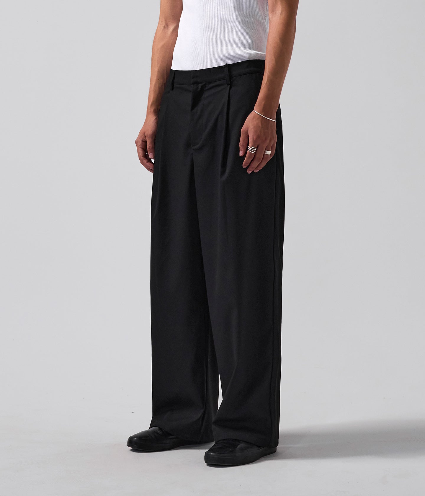 FORMER MERCHANDISE ANDERSON PANT BLACK