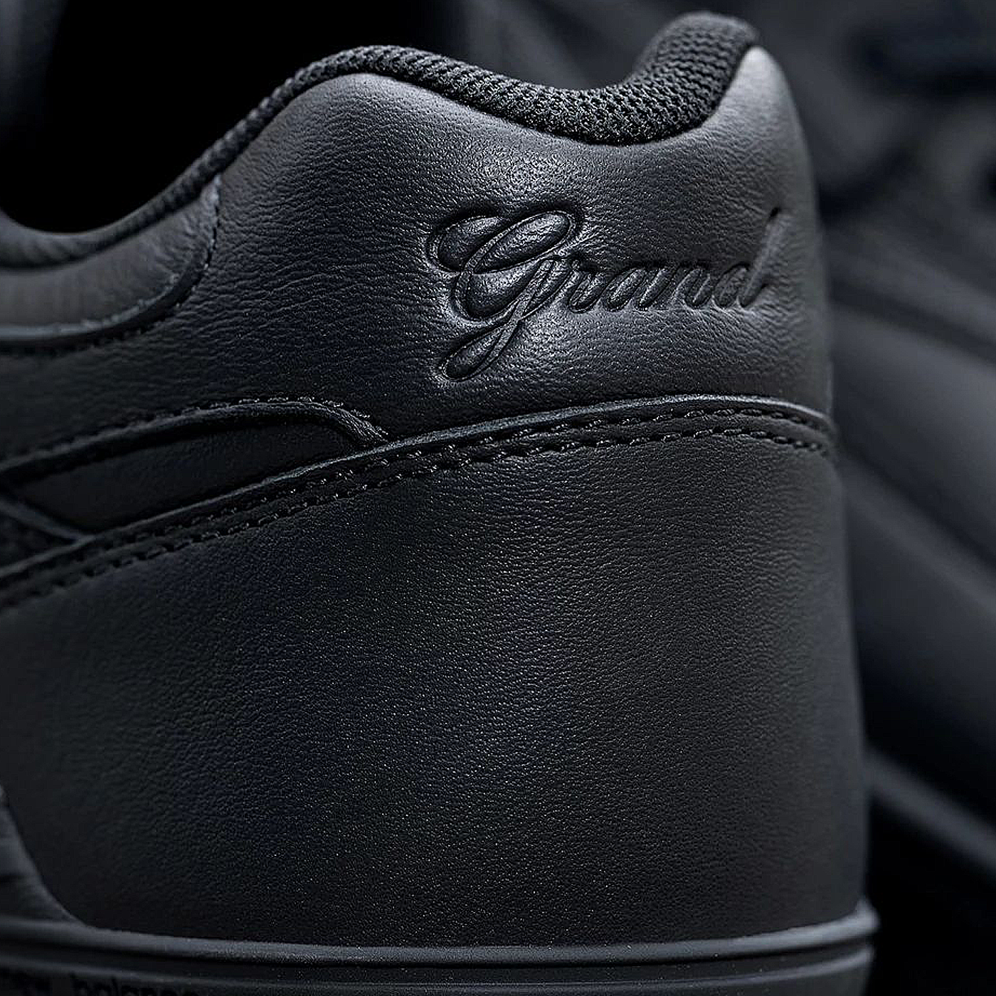 New Balance Numeric x Grand Collection NM770GRD Tripple Black