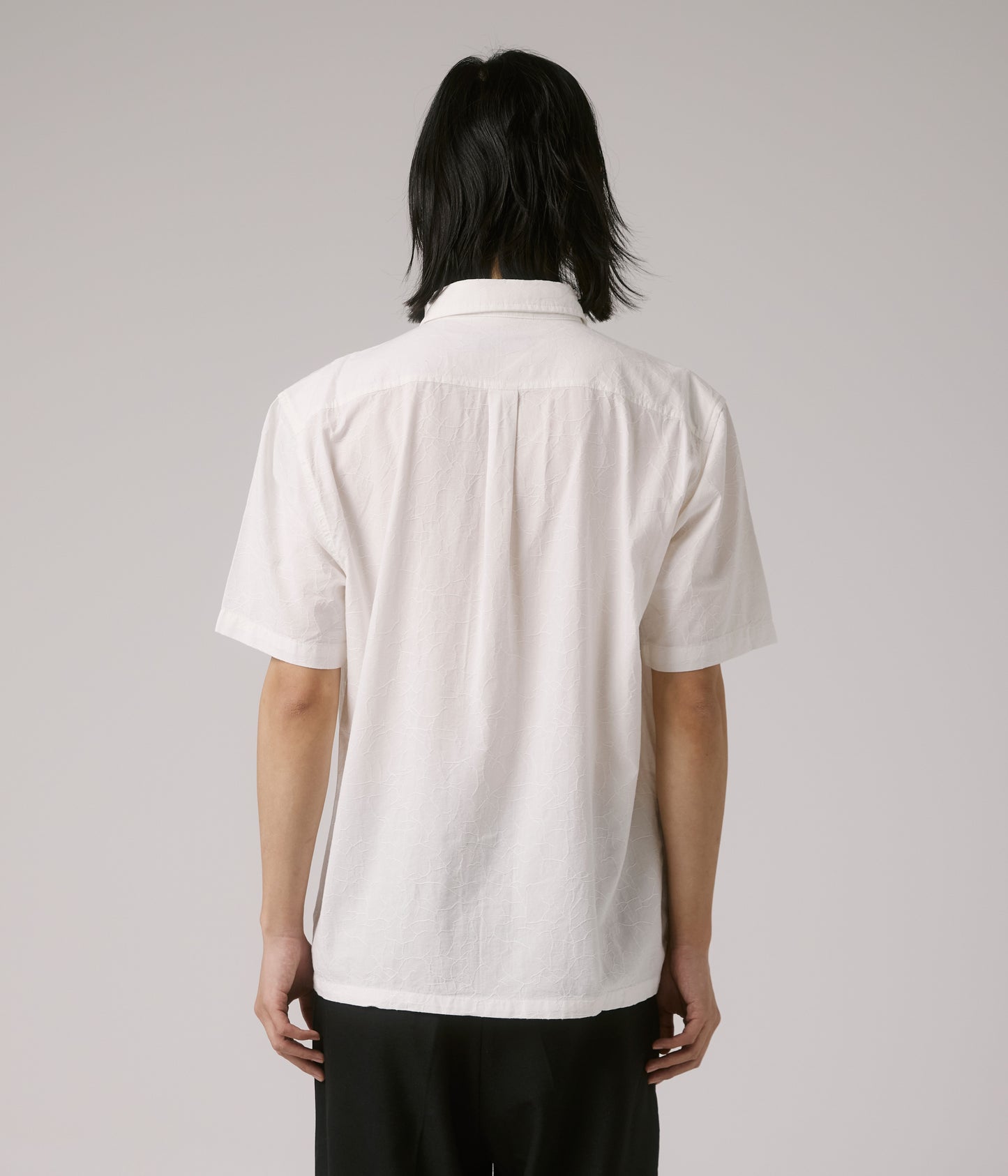 FORMER MERCHANDISE VIVIAN VINE SS SHIRT WHITE