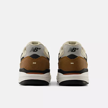 New Balance Andrew Reynolds 933ONE Quicksand