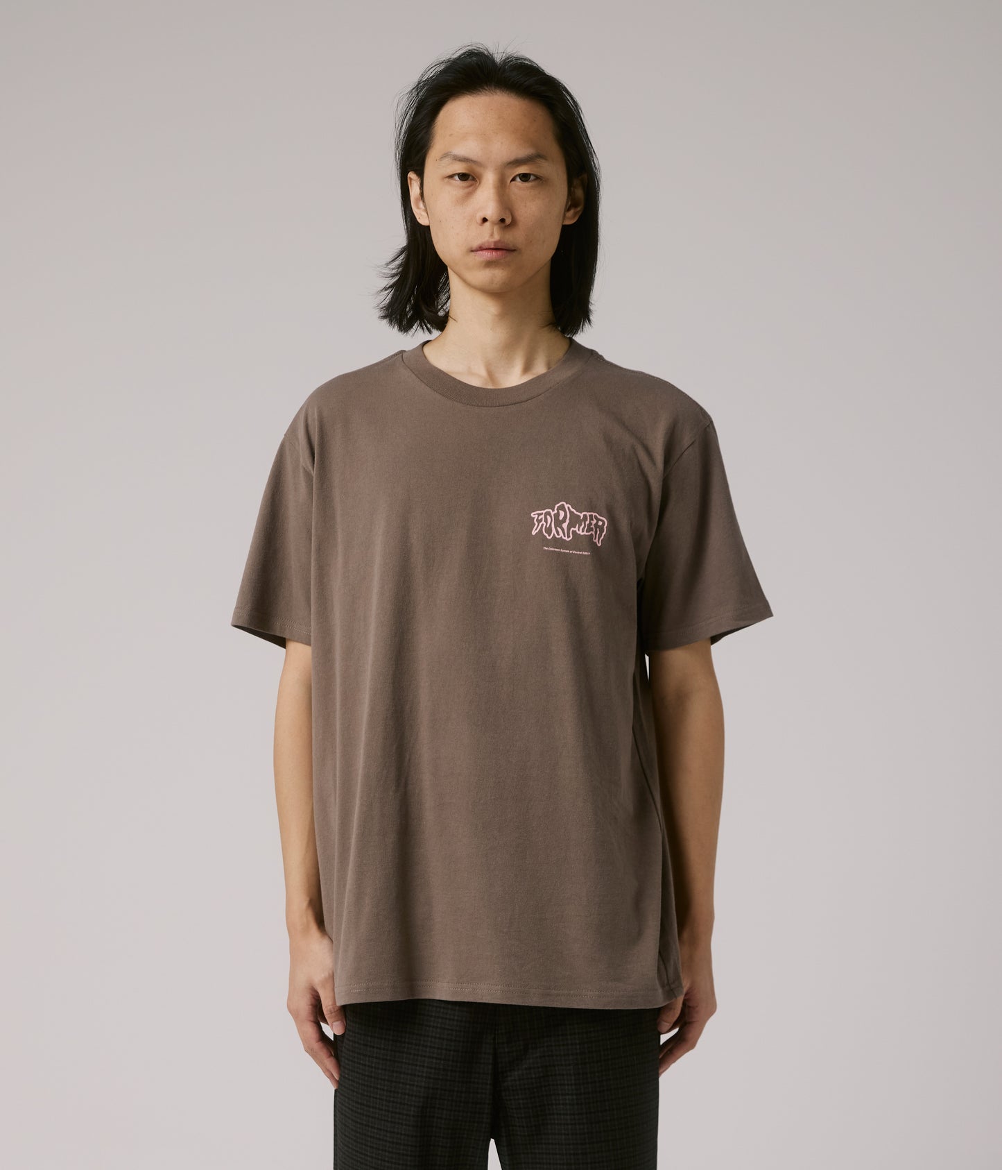 FORMER MERCHANDISE HANDS T-SHIRT TAUPE