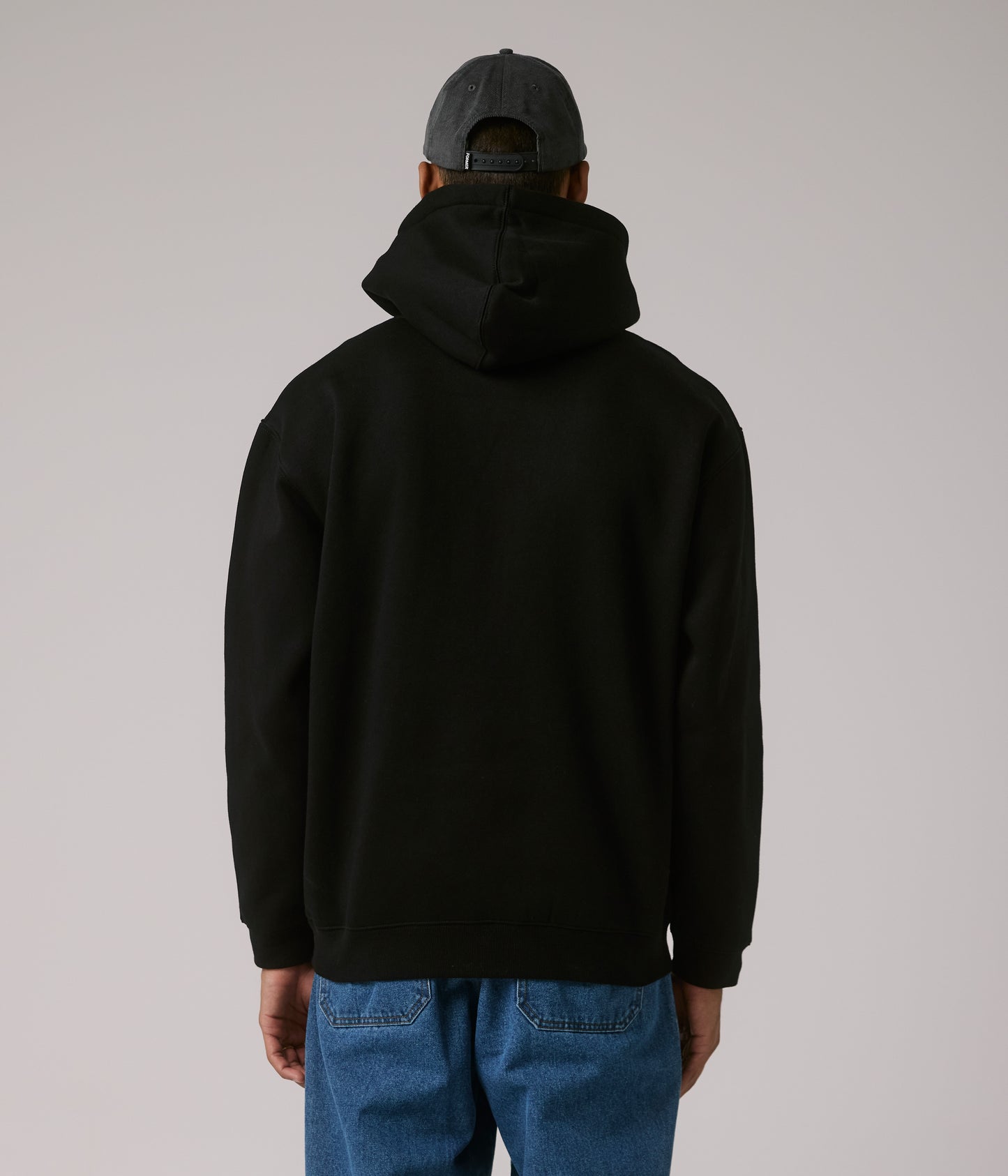 FORMER MERCHANDISE SKITTISH HOOD BLACK