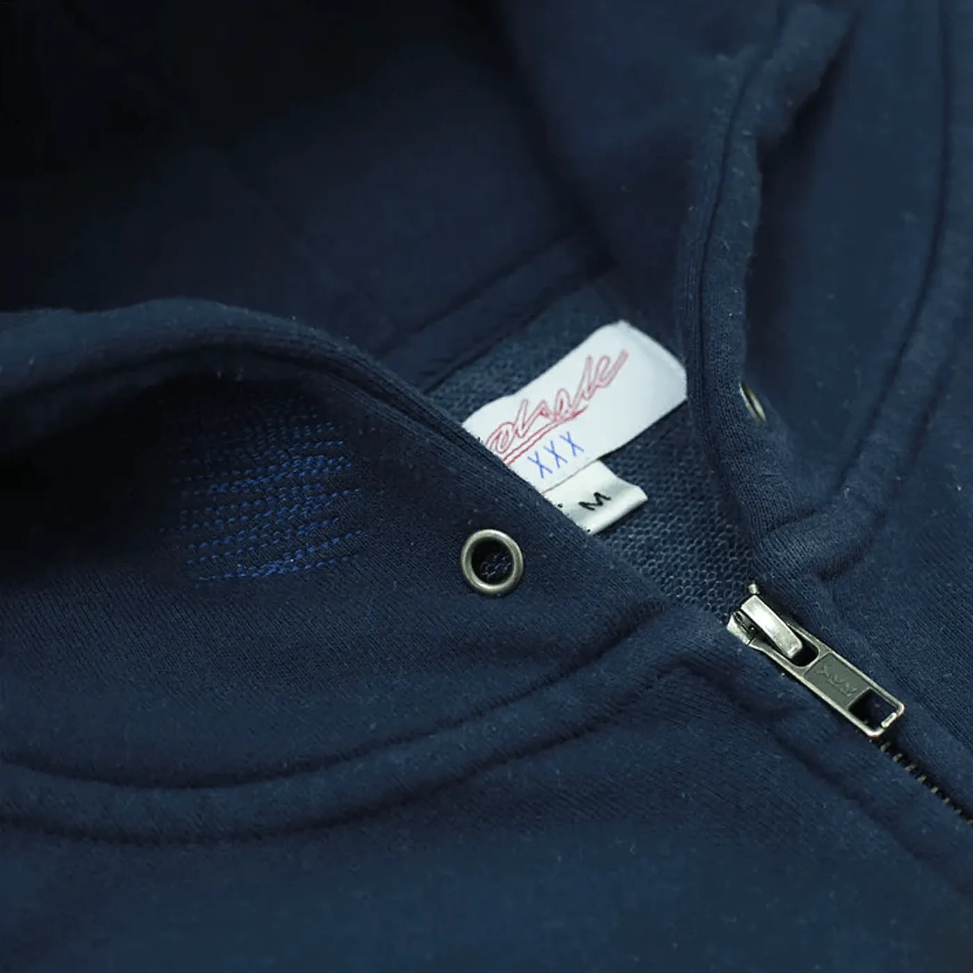 Yardsale XXX Kobra Hood Navy - ARROW & BEAST