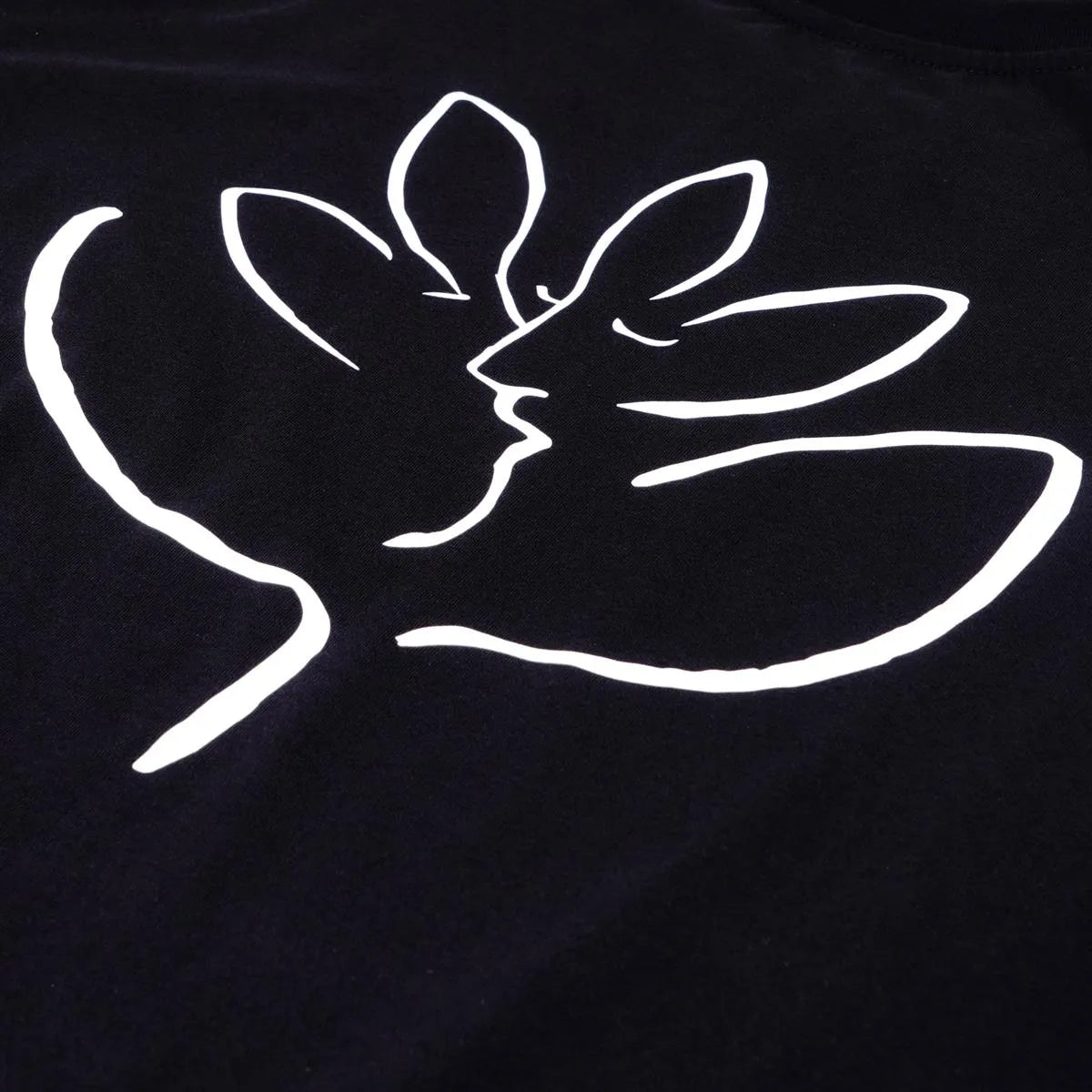 Magenta Skateboards - LE BAISER TEE - BLACK - Black - ARROW & BEAST