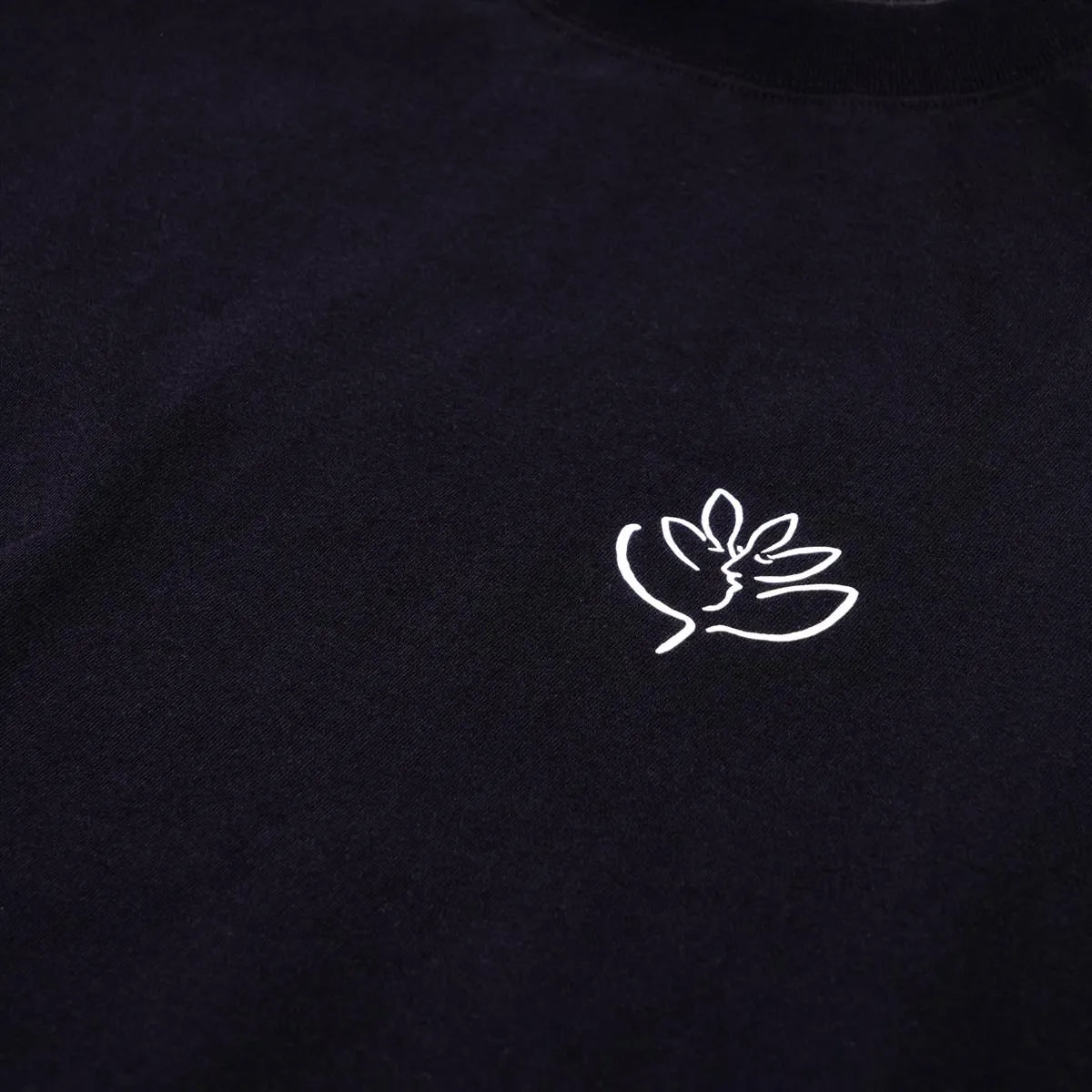 Magenta Skateboards - LE BAISER TEE - BLACK - Black - ARROW & BEAST