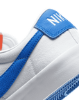 Nike SB ZOOM Blazer Low Pro GT ISO White Varsity Royal EN LIGNE UNIQUEMENT