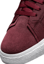 Load image into Gallery viewer, Nike SB Zoom Blazer Mid Premium Shoe Maroon DV7898-600
