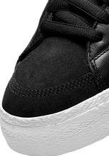 Laden Sie das Bild in den Galerie-Viewer, Nike SB Zoom Blazer Mid Premium Plus Black
