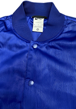 Laden Sie das Bild in den Galerie-Viewer, Nike SB ISO Storm Fit Jacket Deep Royal ONLINE ONLY

